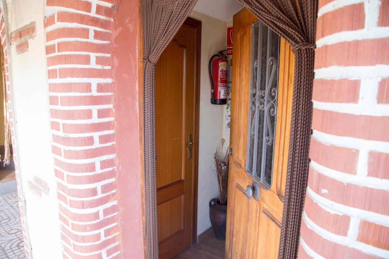 Villa La Charca De La Dehesa Casas del Monte Esterno foto